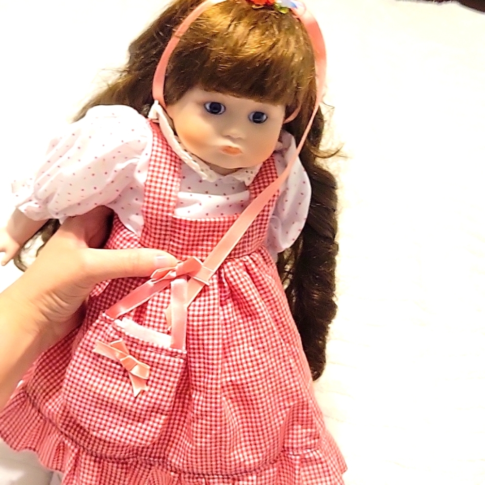 Vintage dynasty doll